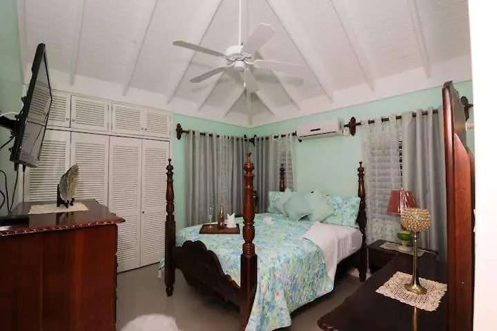 Royalty Villas Saint Annʼs Bay