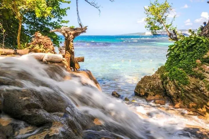 Royalty Villas Saint Annʼs Bay Jamajka