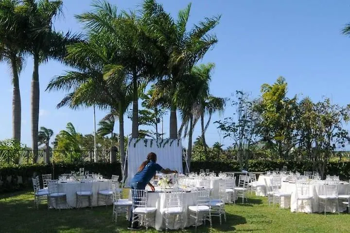 Royalty Villas Saint Annʼs Bay