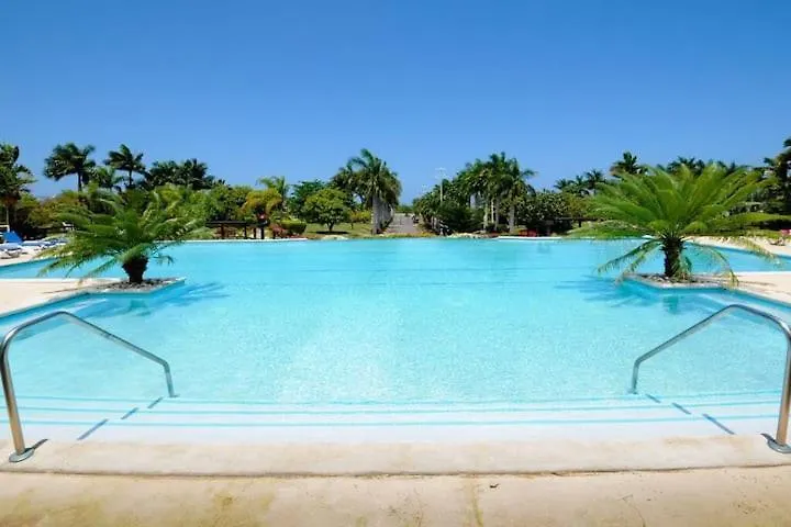 Royalty Villas Saint Annʼs Bay