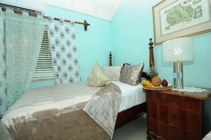 Royalty Villas Saint Annʼs Bay