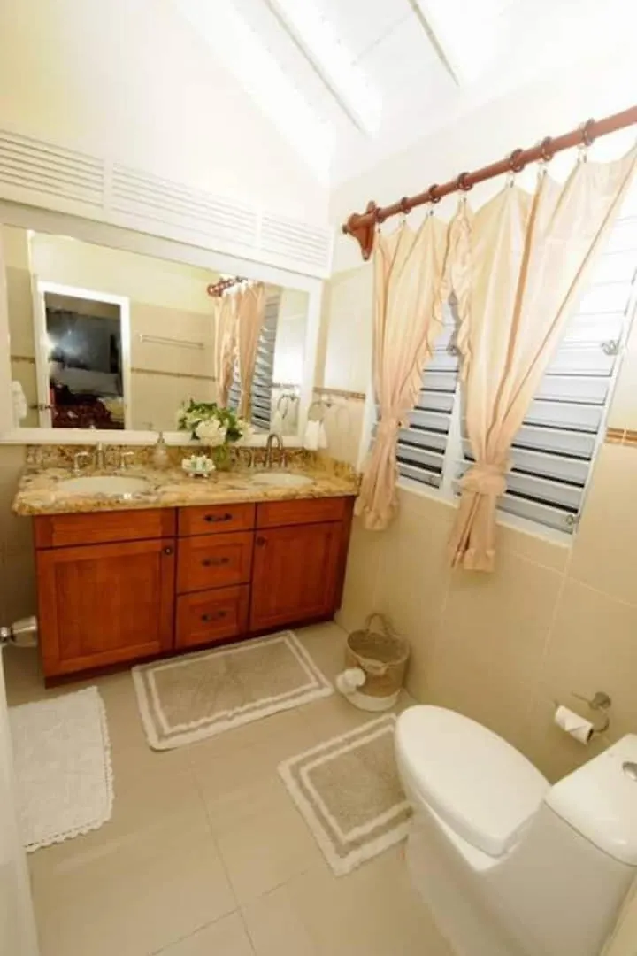 Royalty Villas Saint Annʼs Bay 0*,  Jamajka